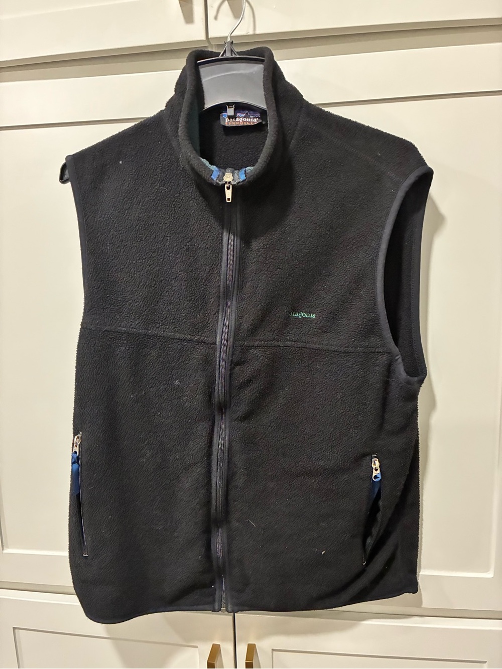 Patagonia Synchilla Men’s Black Fleece Vest - Zip Front size L